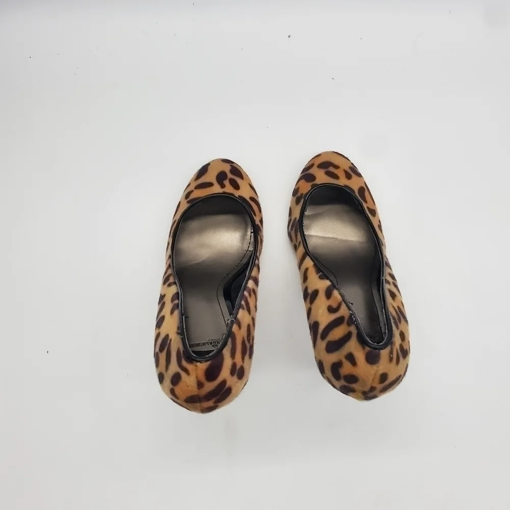 Fergalicious Utopia Leopard Print Faux Fur Pumps Women’s Size 7M Shoes
